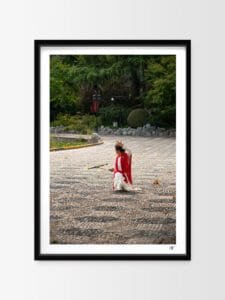 Femme qui fait du sport à People Square, Shanghai