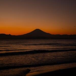 Mont Fuji de la plage d'Enoshima
