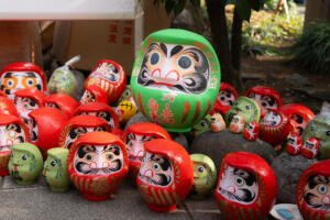 Daruma porte bonheur de Tokyo